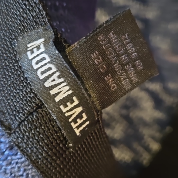 Steve Madden Packable and Stylish Dark Royal Blue Nubby Yarn Cloche Bucket Hat - Picture 6 of 8